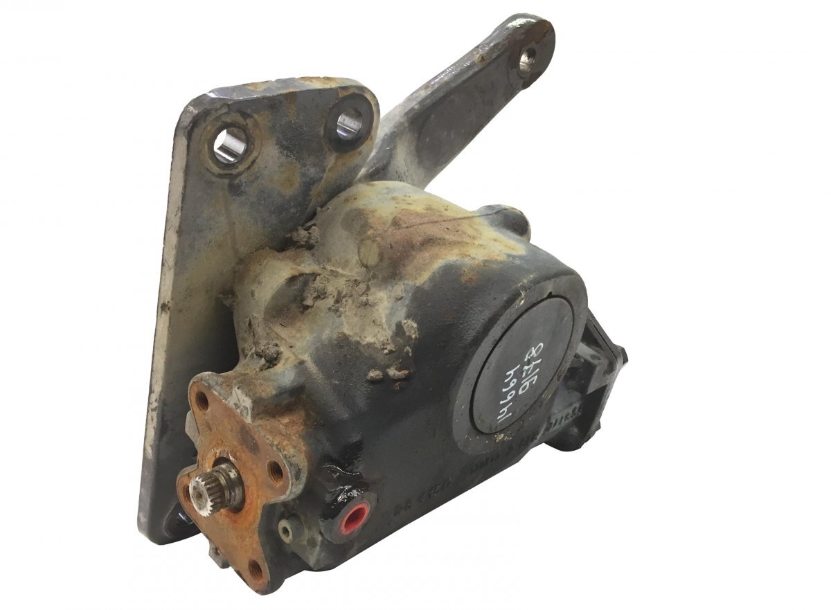 21162029 21162110 Steering Gear Assembly W/ Bracket For VOLVO 