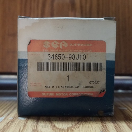 Suzuki Marine Gauge 2-inch Volt Instrument 34650-98J10 NOS Made in USA - Foto 8 di 8