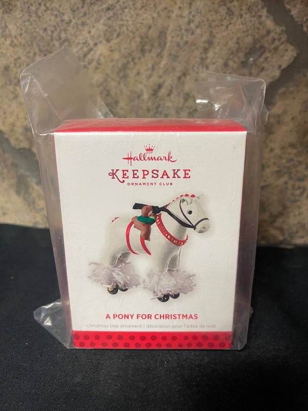 Hallmark 2013 -  Pony for Christmas #16 - Repaint / Colorway