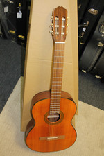 Takamine G124 Solid Top Classical Acoustic Gu...