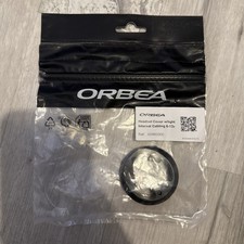 Orbea POKROWIEC NA ZESTAW SŁUCHAWKOWY Z LEKKIM OKABLOWANIEM WEWNĘTRZNYM 6-12V CZARNY NOWY