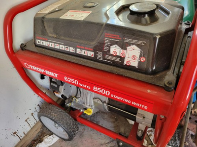 #ad Troy Bilt Power Generator 6250 Watts 8500 Starting Watts Red Black Metal Model $225.00