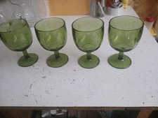 Vintage Thumbprint Pattern Dark Green Footed Set Of 4 Glasses 6 Inchestall 4 Wid