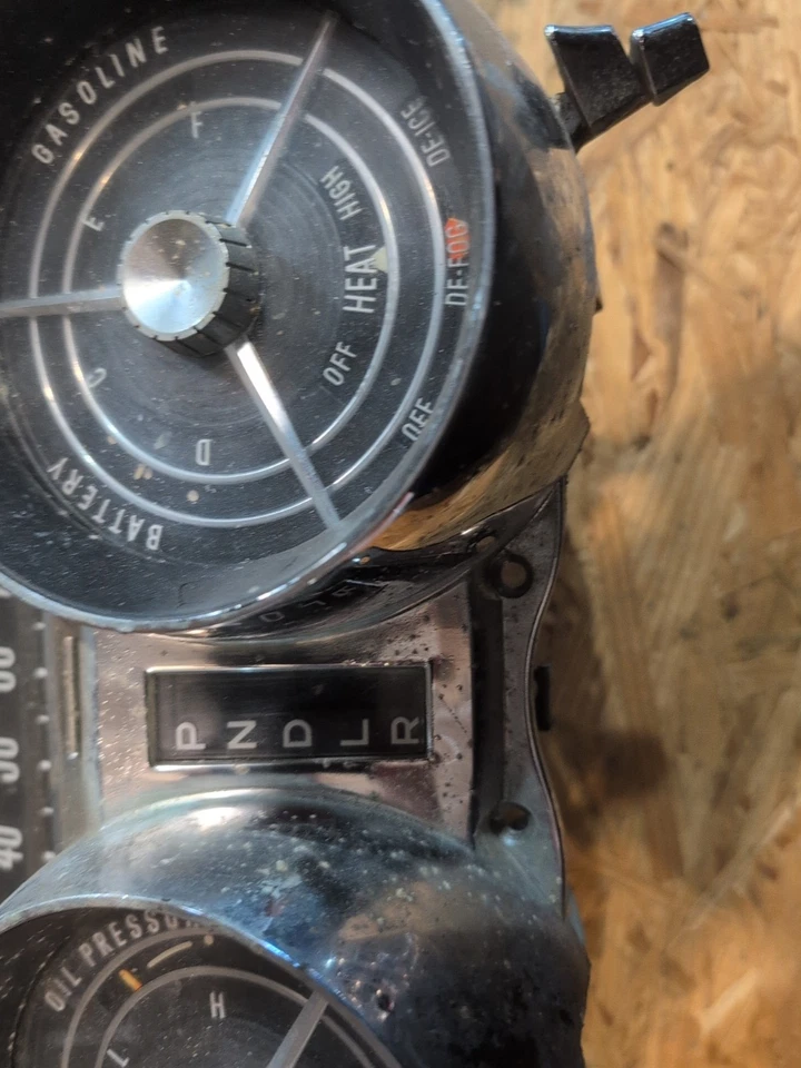 Interruptores cluster calibre moldura painel 1959 Buick LeSabre  - Imagem 4 de 4