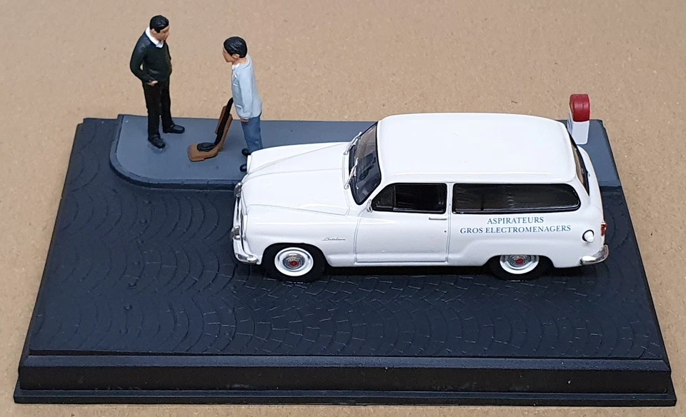 Altaya La Route Bleue 1/43 Scale DIR112 Simca Aronde Chatelaine Diorama - White - Image 4 of 4