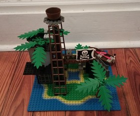 LEGO Pirates Forbidden Island 6270 Complete Set  w/ Box & Instructions