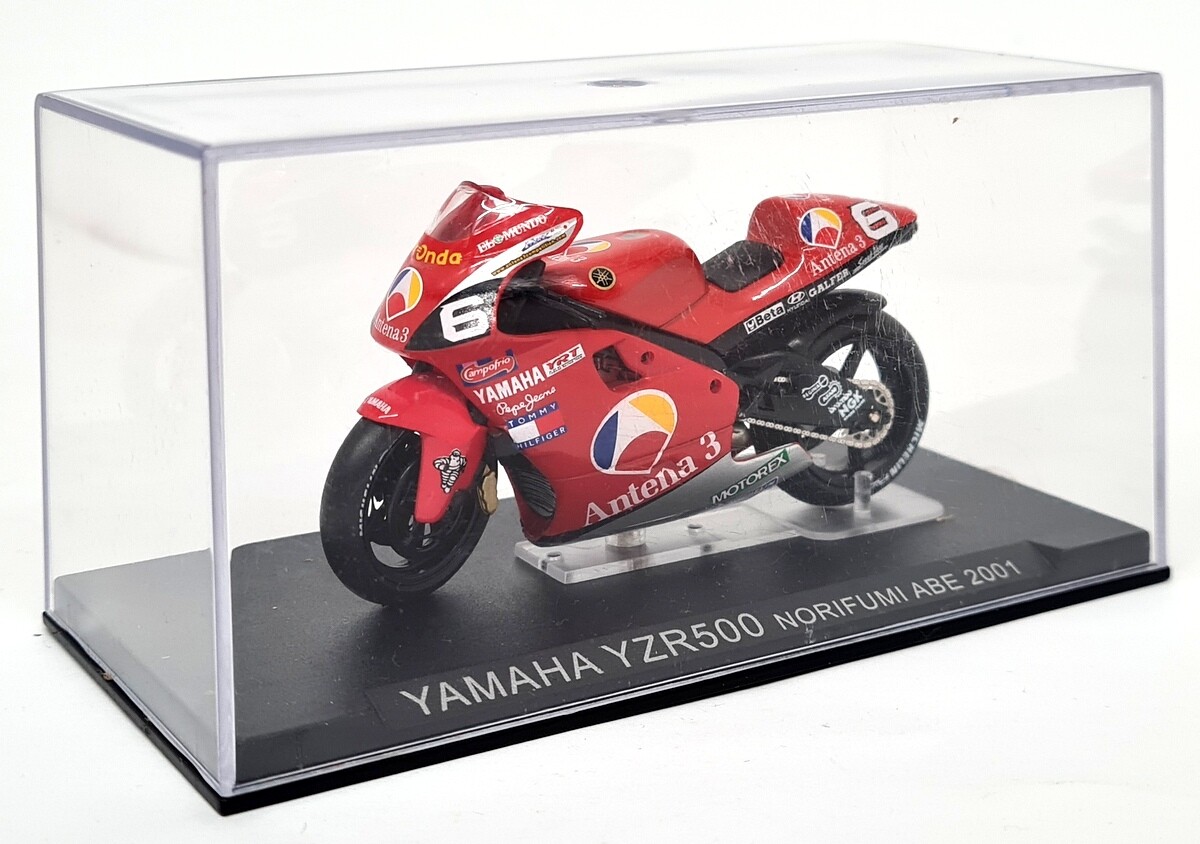 Deagostini 1/24 - Yamaha YZR500 Norifumi Abe 2001 Model Motorcycle