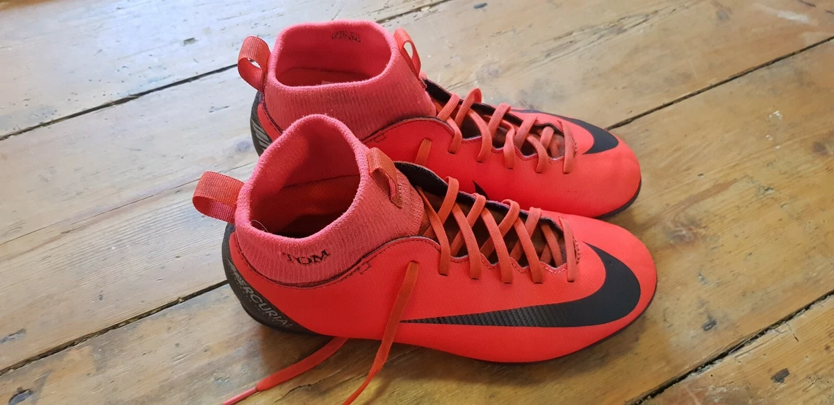 Nike ankle boots football top