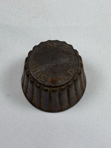 Griswold No 2 Cast Iron Patty Mold Round Vintage (No handle)