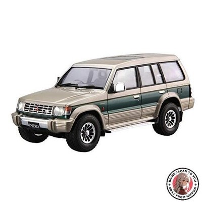 Aoshima Mitsubishi V24WG Pajero Super Exceed 1991 1:24 Model Kit