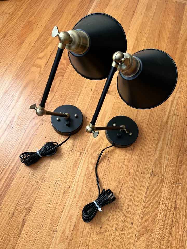 Lámparas de pared enchufables 360 Lighting Wray de latón negro y antiguo (juego de 2) Foto 3 de 4