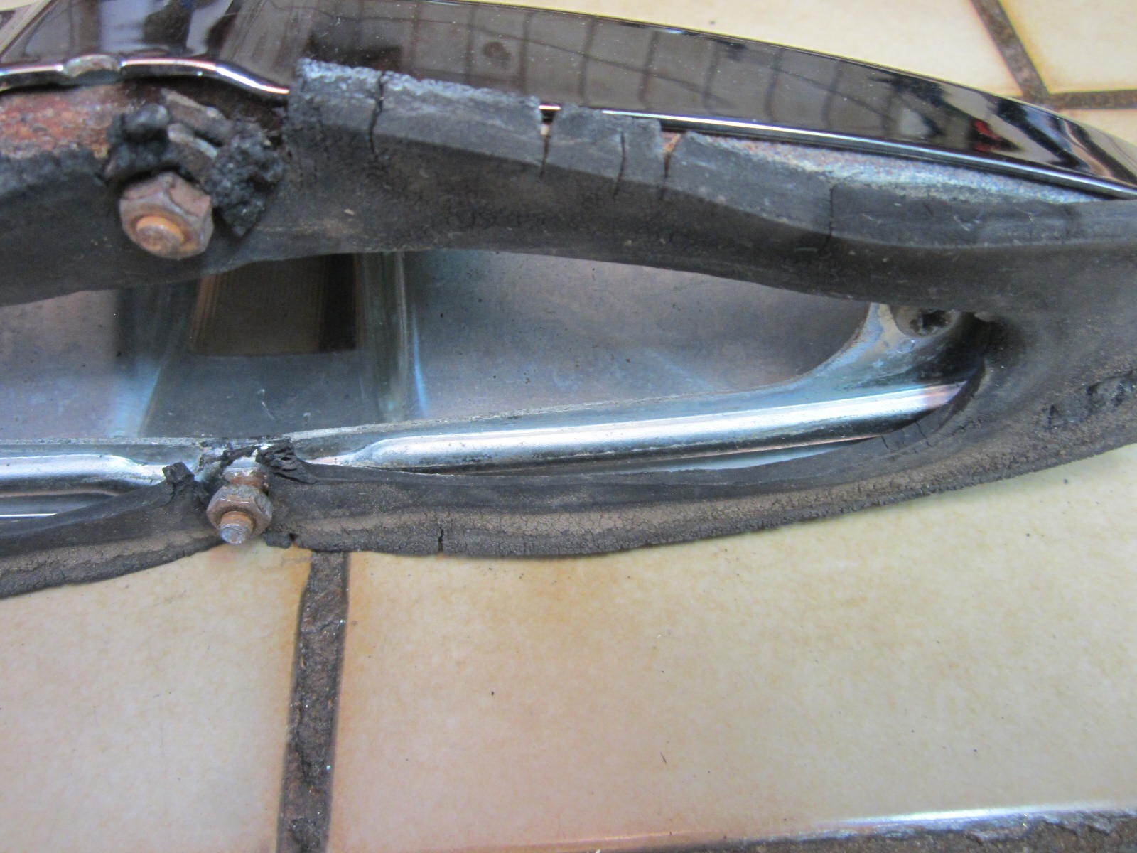 Rolls Royce Cloud or Bentley S3 reverse light and chrome bezel