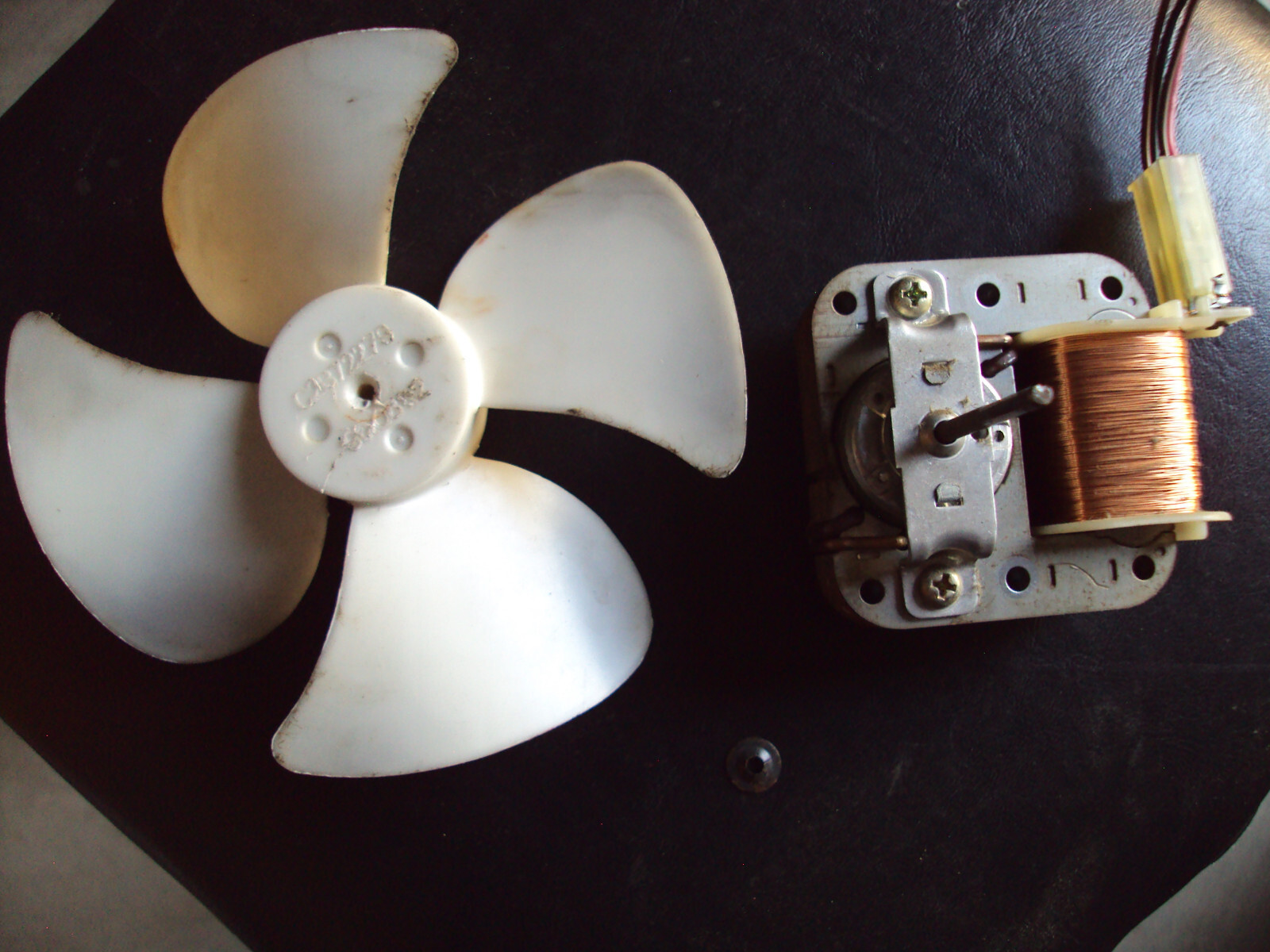 KitchenAid KMHC107 EWH-1 Whirlpool Microwave Replacement Fan Motor-image