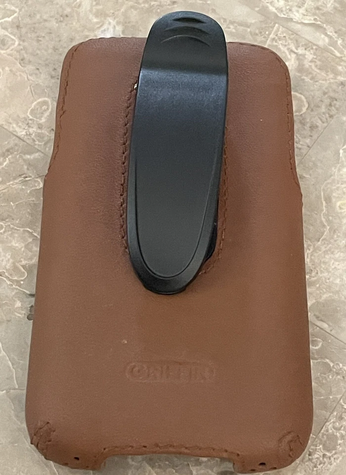 Funda protectora de cuero moldeado con clip para cinturón para iPod-iPhone Touch 4 Foto 4 de 4