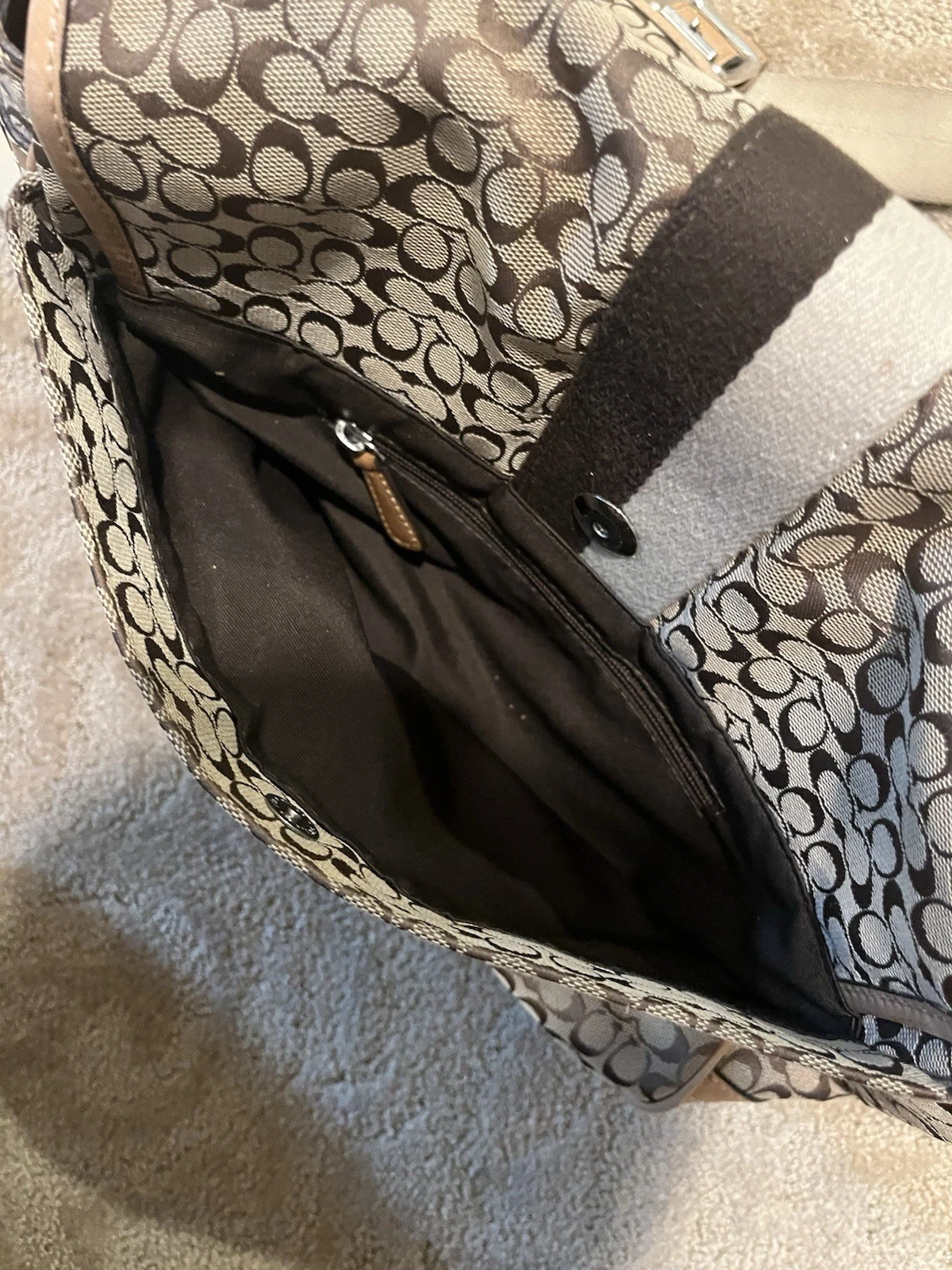 Borsa a tracolla Coach Signature Canvas Messenger con tracolla regolabile