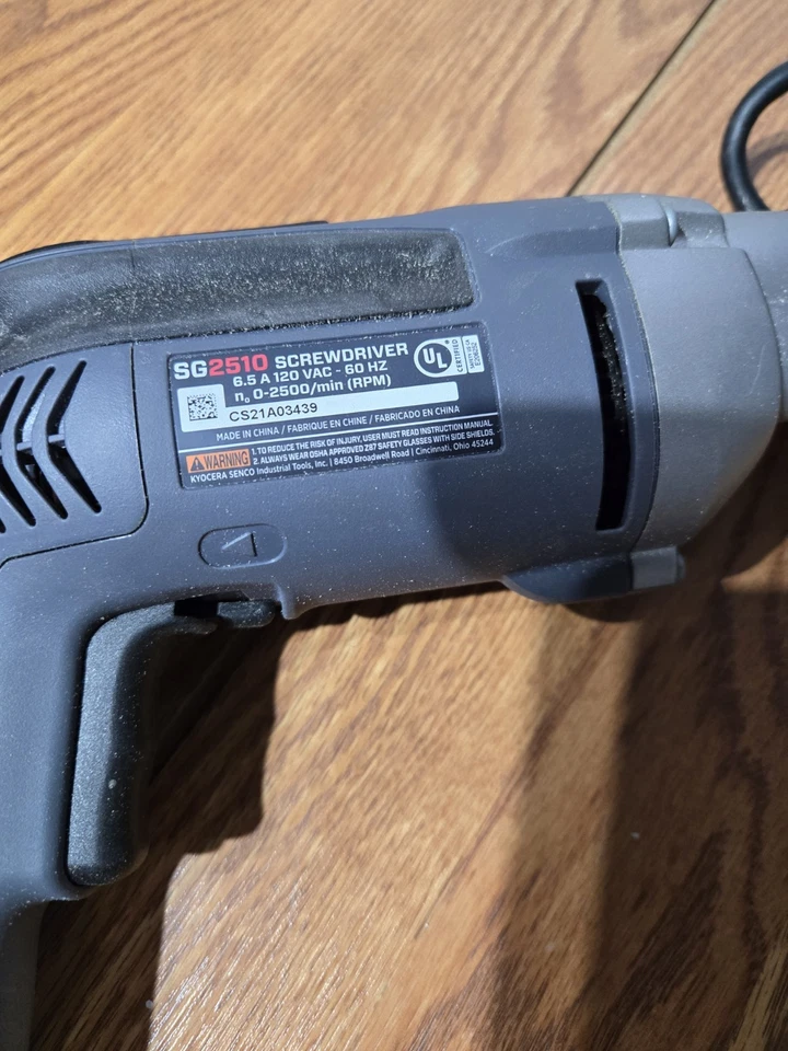 Destornillador Senco SG2510 con accesorio de alimentación automática DS530 Foto 3 de 4