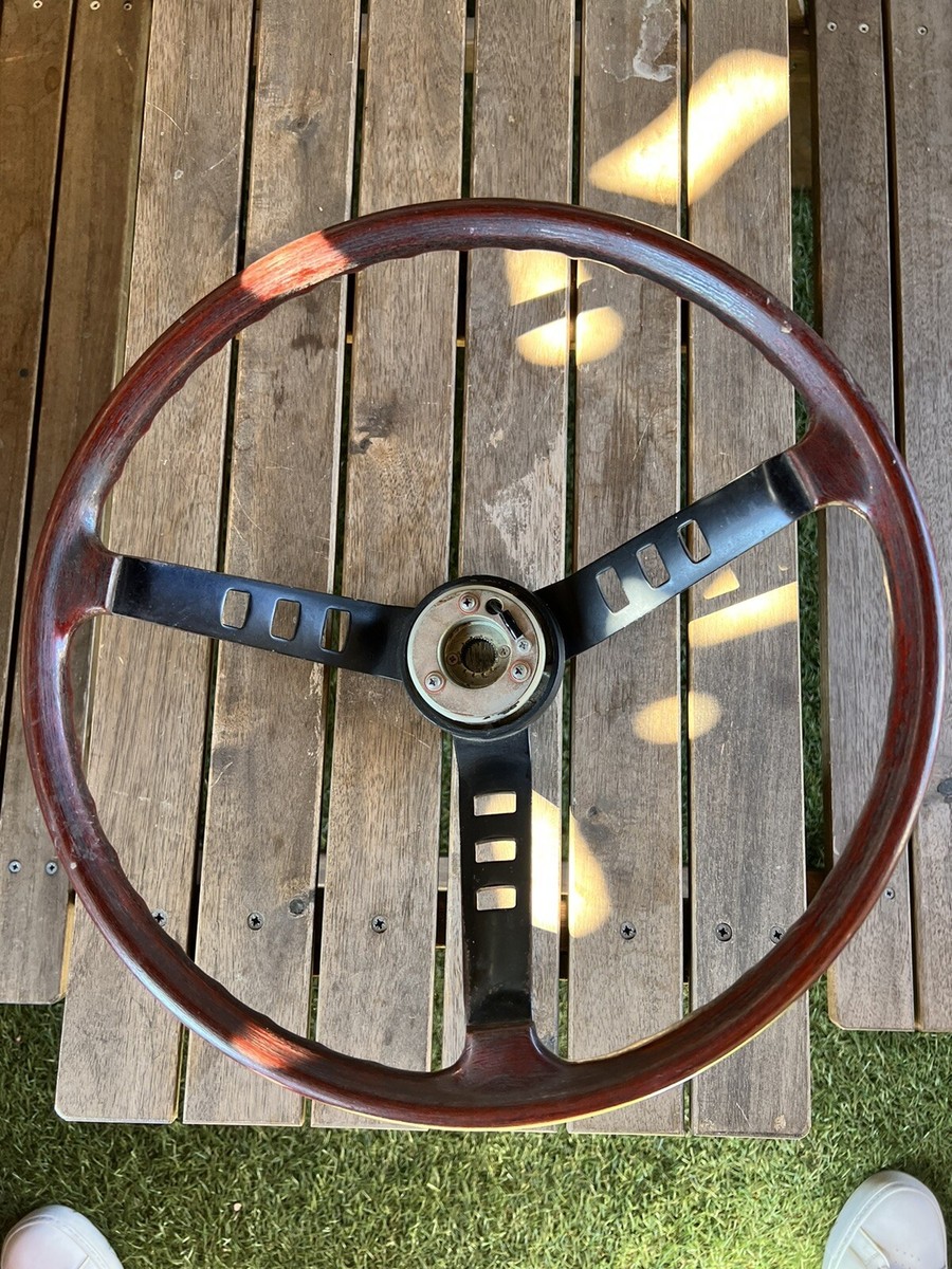 71 72 73 Datsun 240Z S30 Wood Grain 3 Spoke Steering Wheel 71 72 73 Datsun 240Z S30 Wood Grain 3 Spoke Steering Wheel