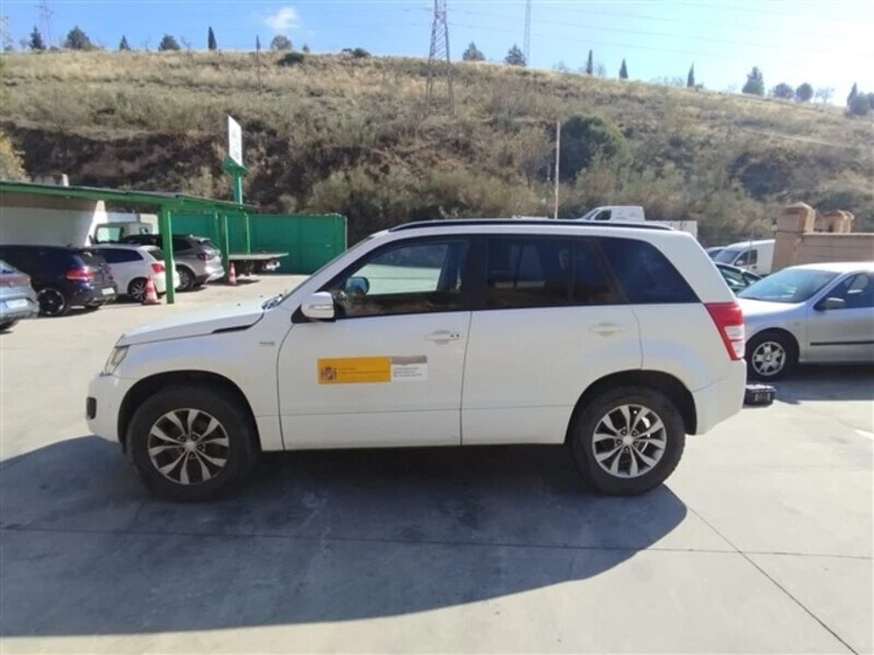 84381 luz interior para SUZUKI GRAND VITARA 1.9 DCI 2006-2015 2013 Foto 4 de 4