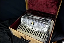 Silvio Soprani Piano Accordion - Used, 4/5 LMMH, 41 Keys, 120 Bass Buttons