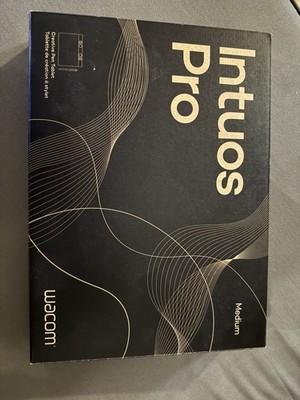 Wacom Intuos Pro Medium Professional Graphic Drawing Tablet - 2025 Version