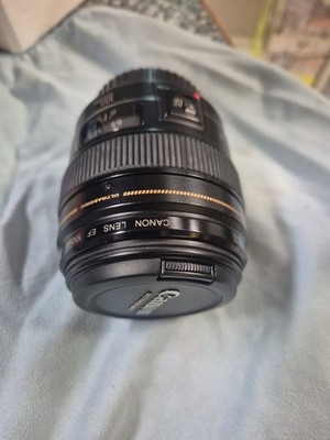 Canon EF 100 mm F/2.0 USM Objektiv