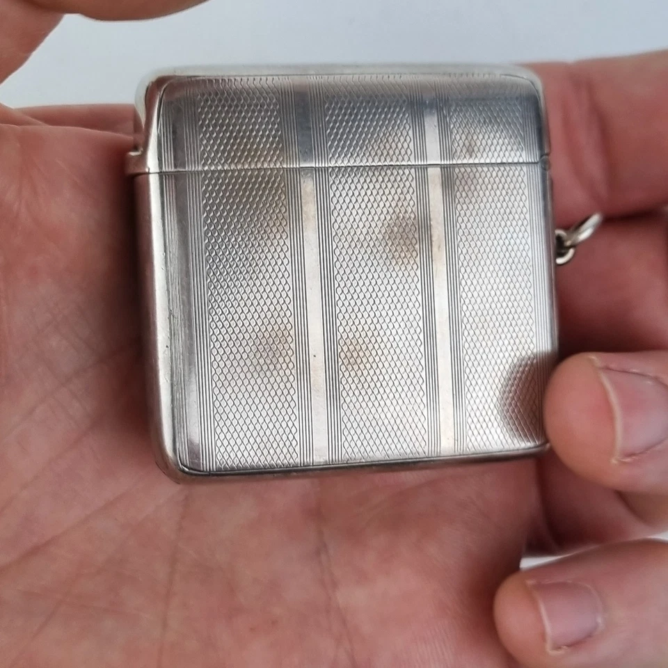Antiguo estuche Vesta de plata maciza Londres 1921 Garrard & Co 52,4 g Foto 4 de 4
