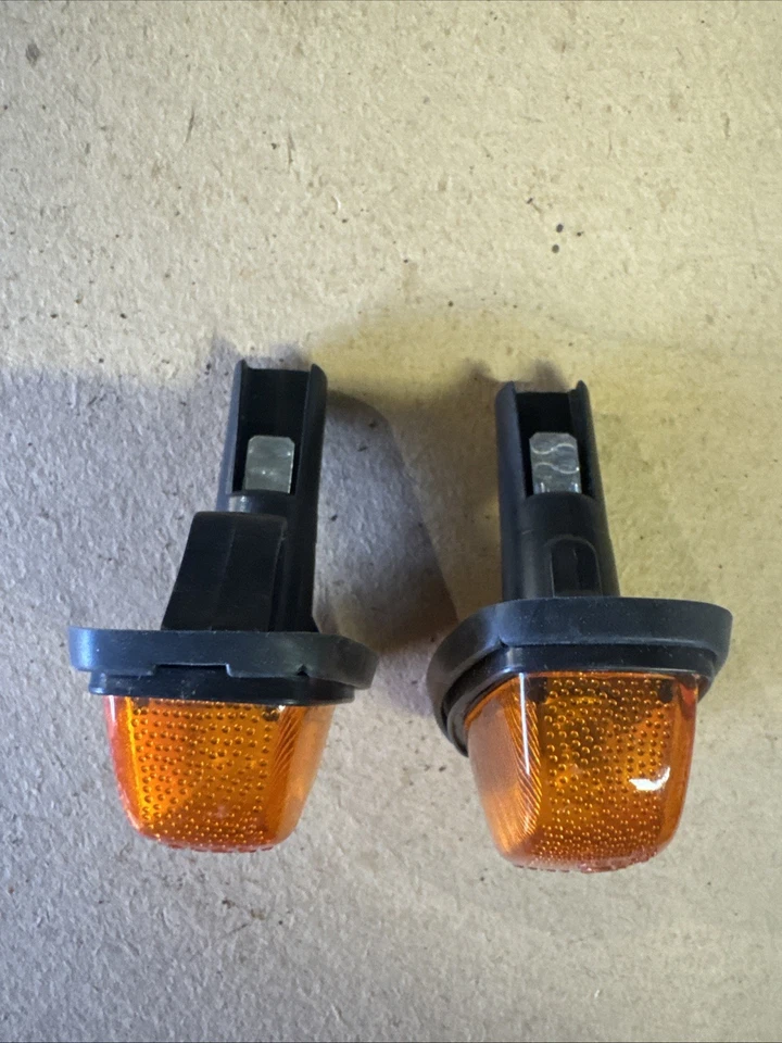 FIAT 126/ COPPIA FRECCIE LATERALI  - Immagine 2 di 4