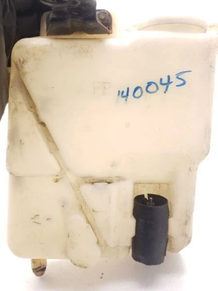 1989 TOYOTA 4RUNNER 3.0L 4WD AT WINDSHIELD WASHER RESERVOIR ASSEMBLY  - Image 3 of 4