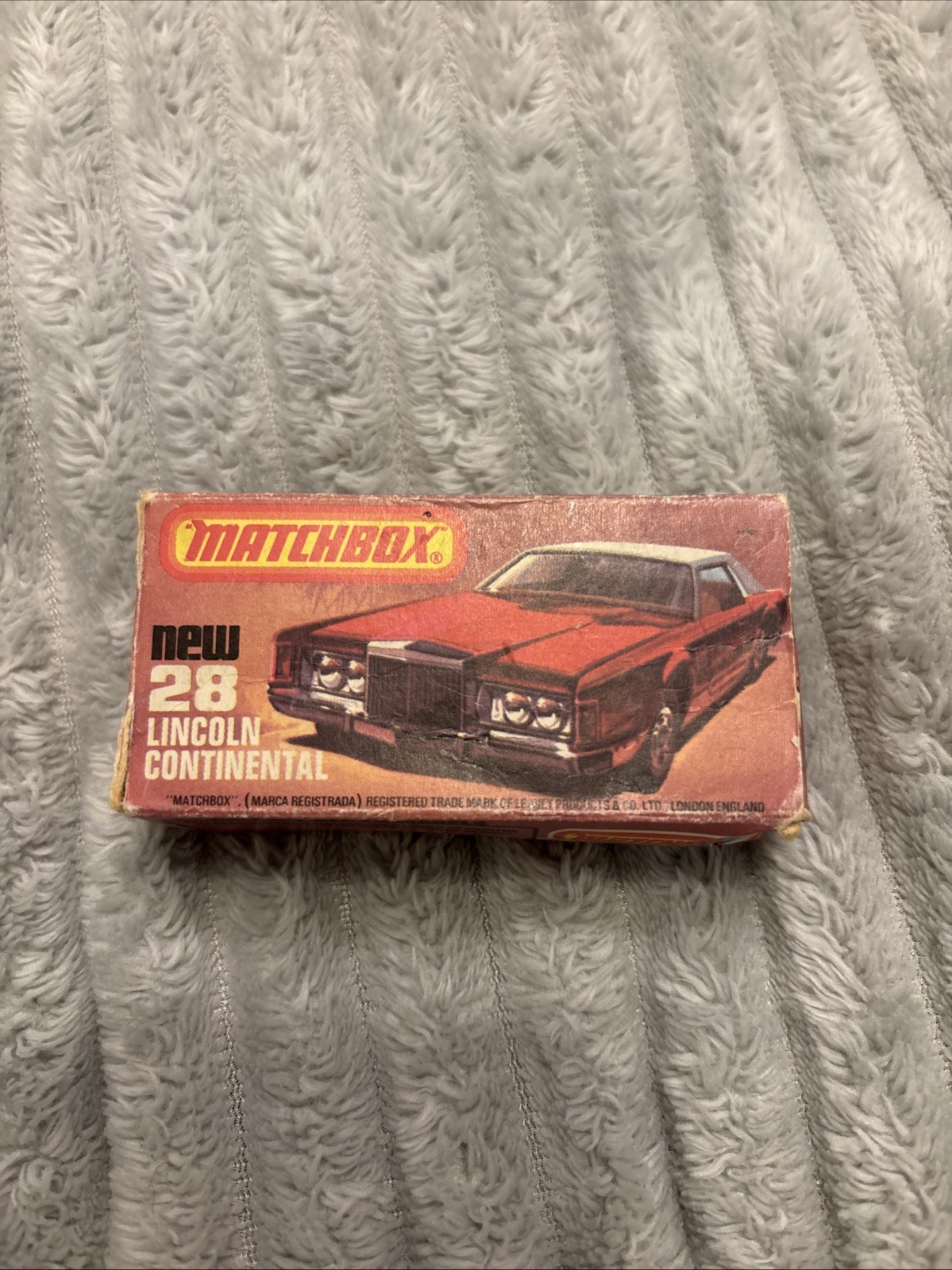 Matchbox 28f, Lincoln Continental - Free Price Guide & Review