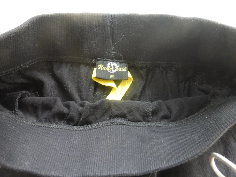 schwarze Shorts Bermudas mit Gummibund Gr. M - Bild 2 von 2