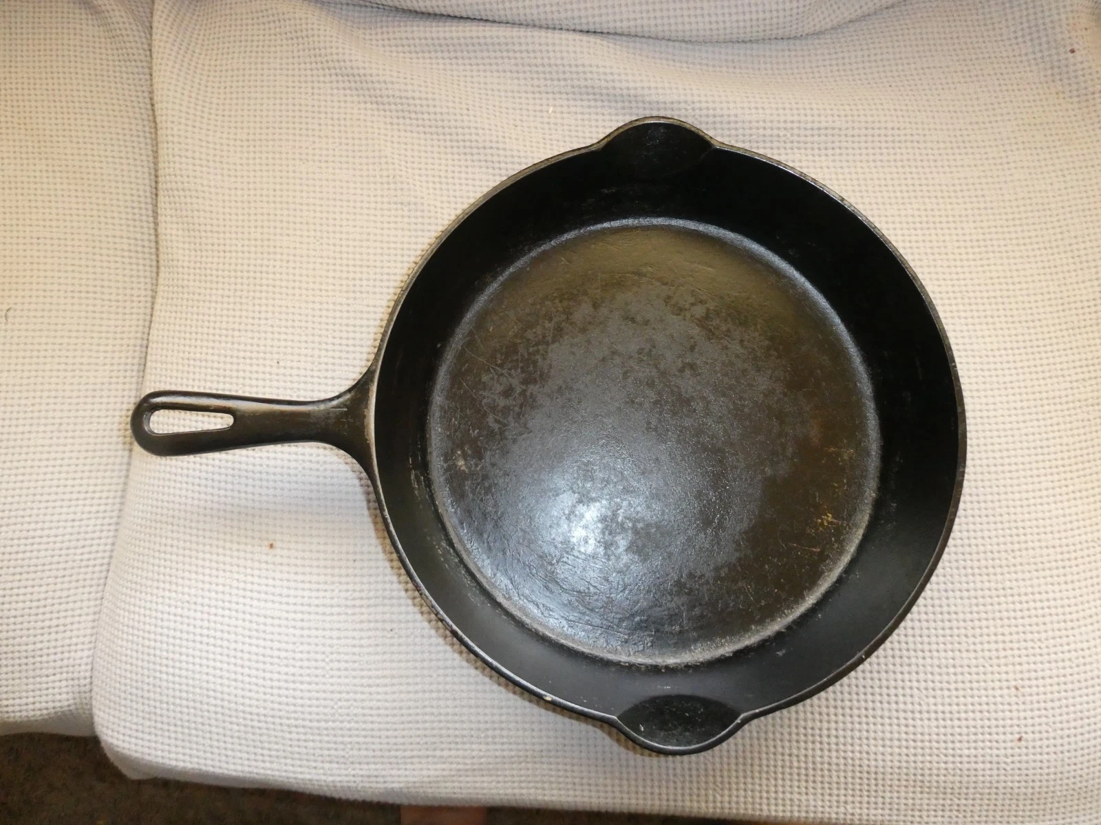 GRISWOLD Cast Iron Skillet No. 10 Small Block Logo 716 Double Pour
Opens in a new window or tab