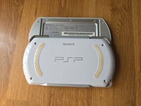 PlayStation GO Portable Pearl White PSP-N1000 Handheld Console Tested US SELLER