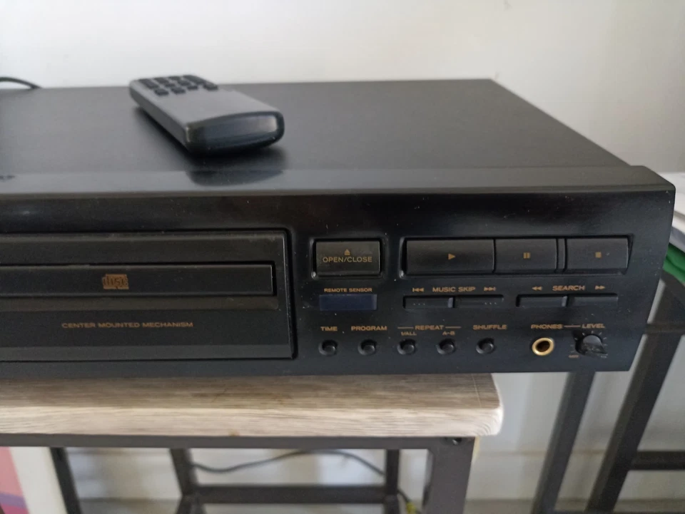 LETTORE CD E TELECOMANDO TEAC CD P1120 RARO - Imagen 3 de 4