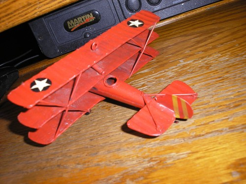 Metal Triplane The Red Baron WWI Fokker Tin Airplane 6" Wingspan Free SHIPPINg - Picture 3 of 5