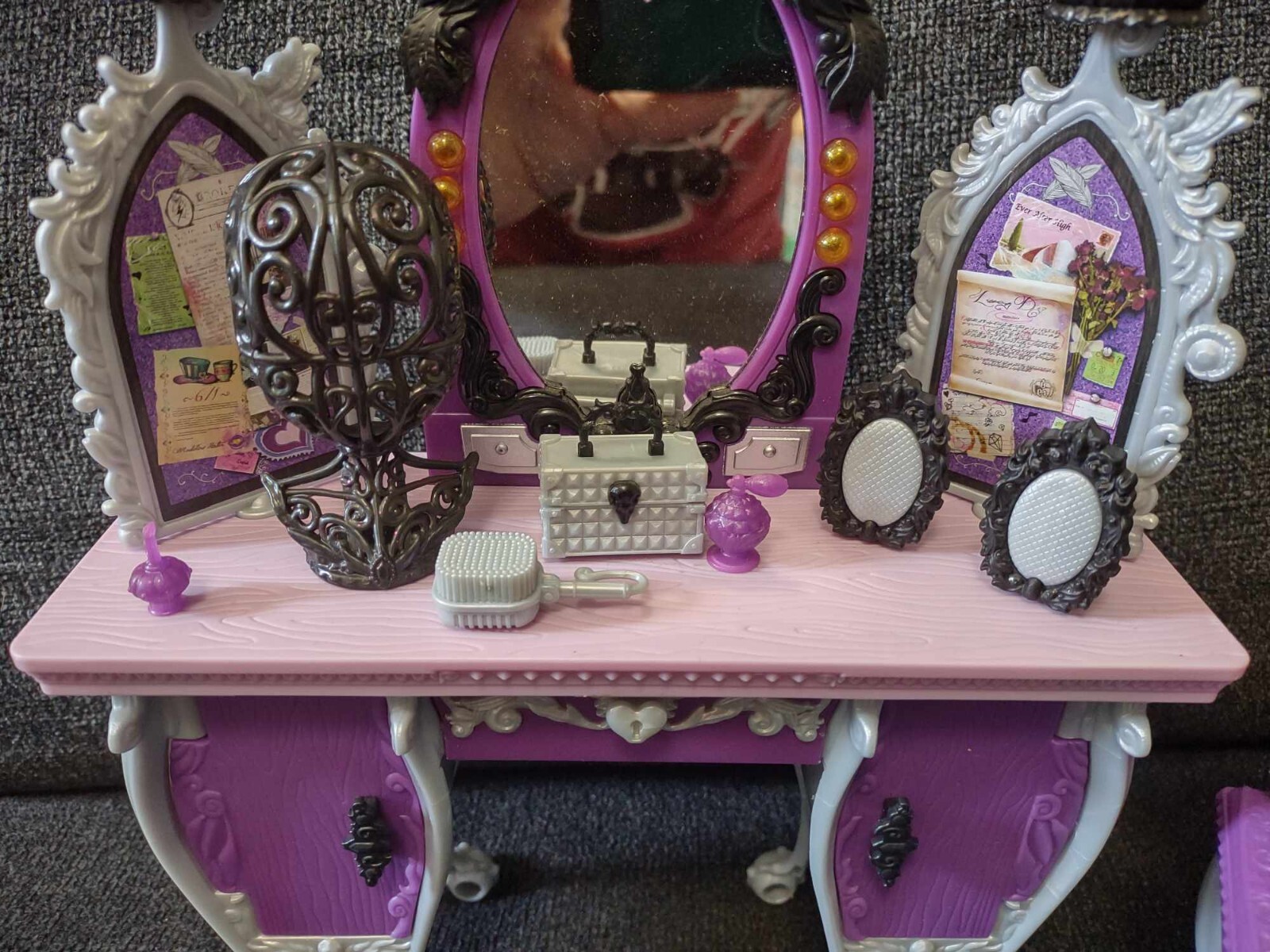 Ever After High Raven Queen Destiny Vanity Doll Playset Incomplete