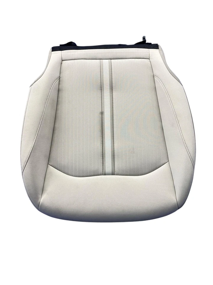 2020-2024 HYUNDAI SONATA FRONT RIGHT LOWER SEAT CUSHION LIGHT GRAY OEM - Image 4 of 4