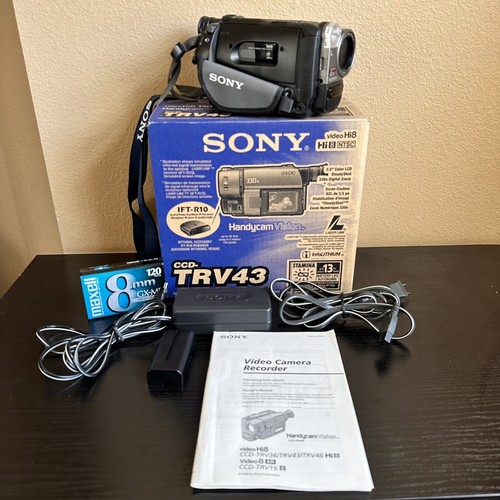 Sony Handycam Vision CCDTRV43 Camera NTSC Video Hi8 Camcorder TESTED