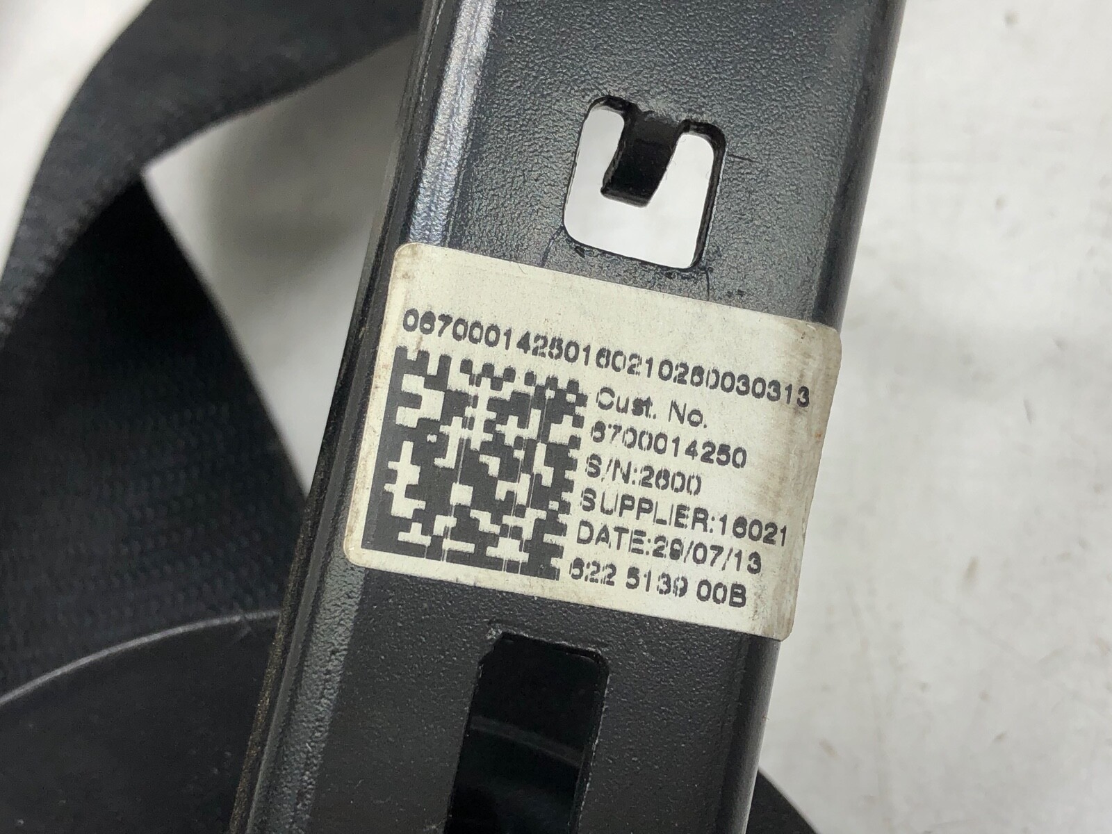 2014-2017 MASERATI GHIBLI RIGHT PASSENGER FRONT SEATBELT RETRACTOR OEM.