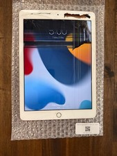 Apple iPad 6th Generation - 32GB Gold - Wi-Fi 9.7in - Cracked Screen