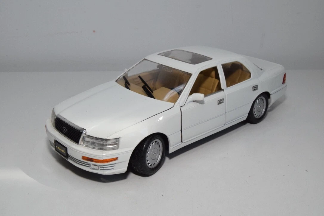 NOREV COLLECTION JAPON 1/43 - Lexus LS 460 L 2008 Blanche