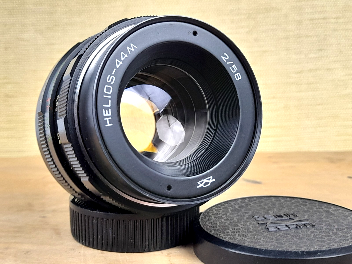 KMZ Helios 44M f/2 Lens Petzval Modification Dreamy Swirly Bokeh