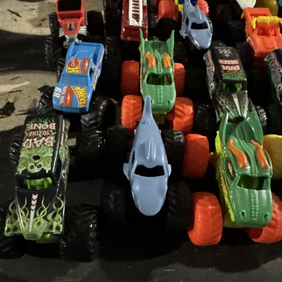Lot 19 Small Monster Trucks Grave Digger Megalodon Bone Crusher Plastic Wheels - Image 2 of 4