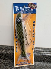 NEW Musky Innovations Shallow Diver 9" Invader UV ROTTEN CUCUMBER Crankbait LURE