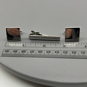 Swank Vintage Mens Silver Tone Etched Floral Leaf Cufflinks and Tie Clip Set
