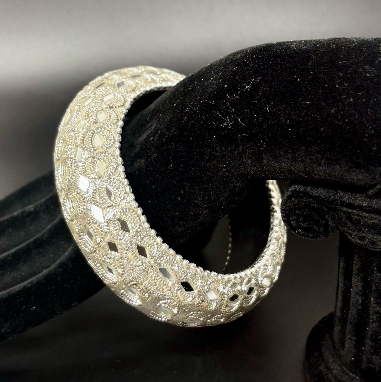 Vintage Disco Mirrored Studded Silver Tone Dome 8” Chunky Resin Bangle Bracelet