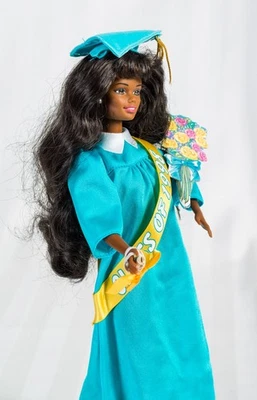 Barbie Class of 1998 Graduation 17831 Vintage Afroamerikanisch AA Christie - Bild 1 von 4