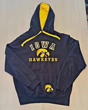 J America Men's Black Iowa Hawkeyes Embroidered Pullover Hoodie Large