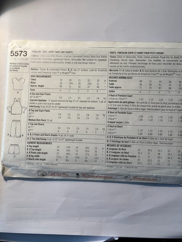 Uncut Size 1/2-4 Toddlers Tops, Capri Pants & Shorts Pattern, Simplicity 5573 - Picture 2 of 2