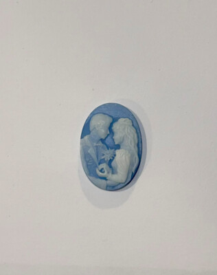 Vintage Genuine Blue Agate Bride And Groom. 18 x 25mm Oval Flat Back Cameo Stone