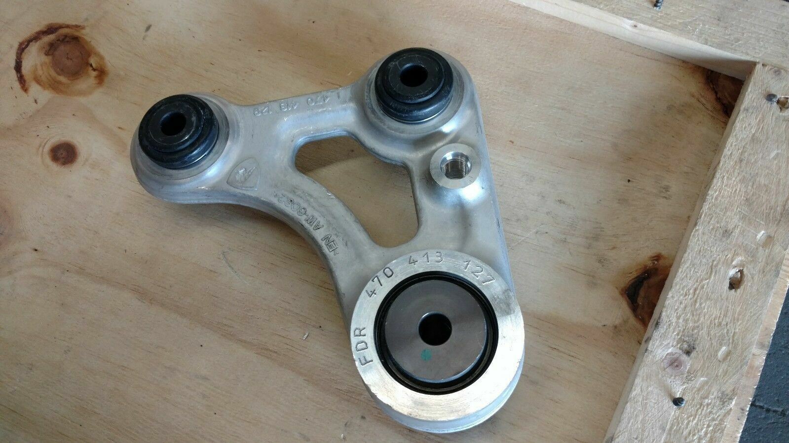 LAMBORGHINI AVENTADOR LEVER ARM CONNECTING LINK COUPLING ROD JOINT OE 470413127 